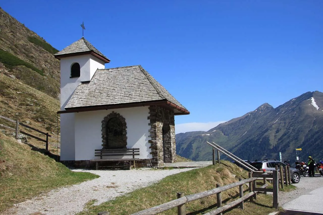 Metal Roofing Panels: Durable, Stylish & Wise